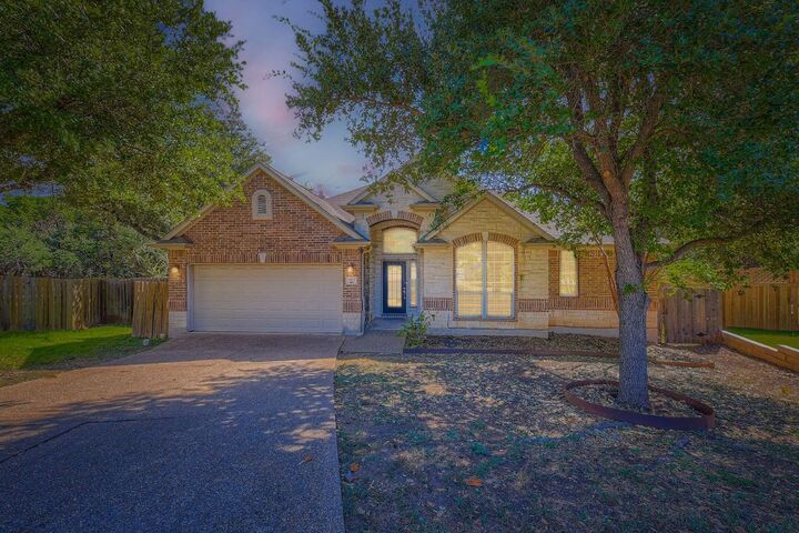 Property Photo:  7517 Seneca Falls Loop  TX 78739 