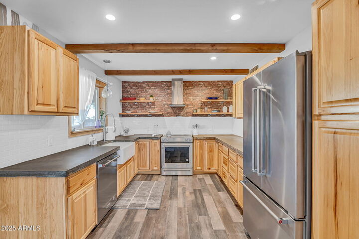 Property Photo:  723 W 5th Avenue  AZ 85120