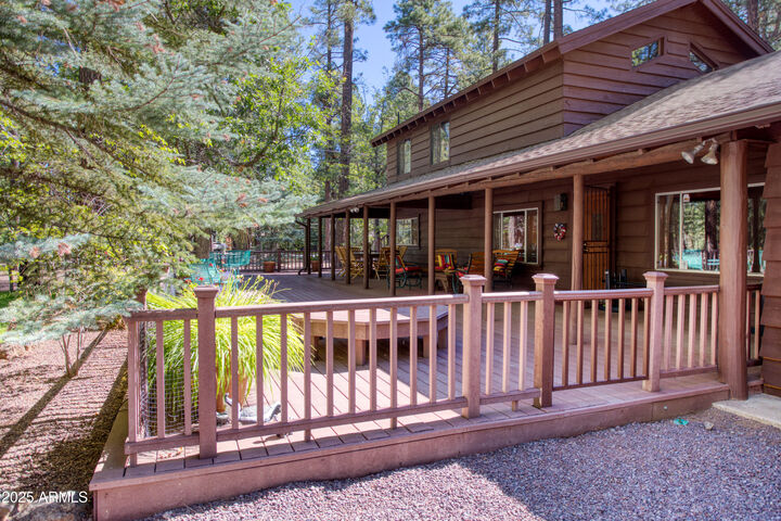 Property Photo:  3547 Woodpecker Lane  AZ 85935 