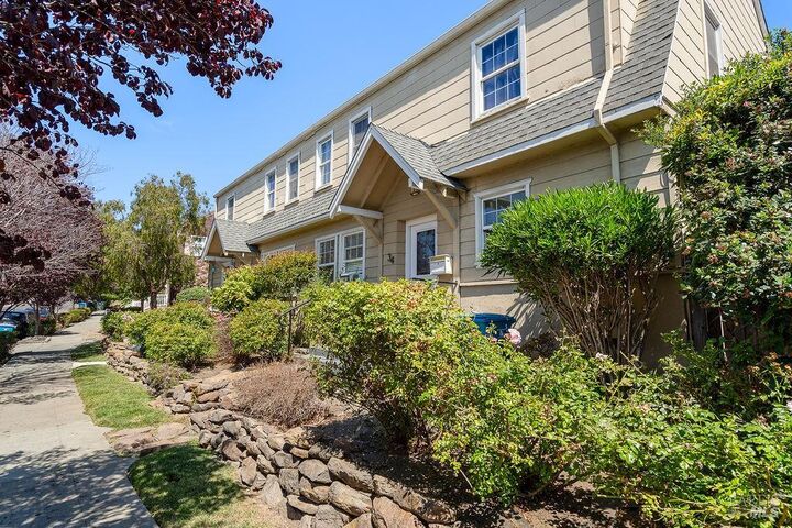 32 Daniels Avenue  Vallejo CA 94590 photo