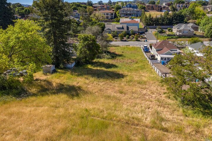 Property Photo:  13 Dorenfeld Court  CA 94952 