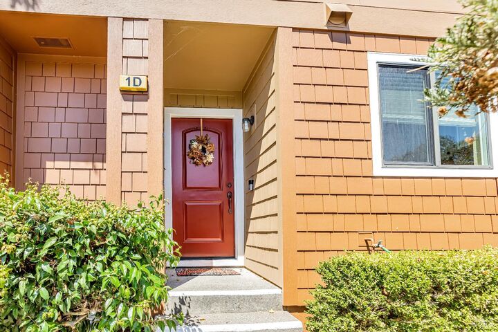 Property Photo: 1 Oak Crest Court D CA 94947