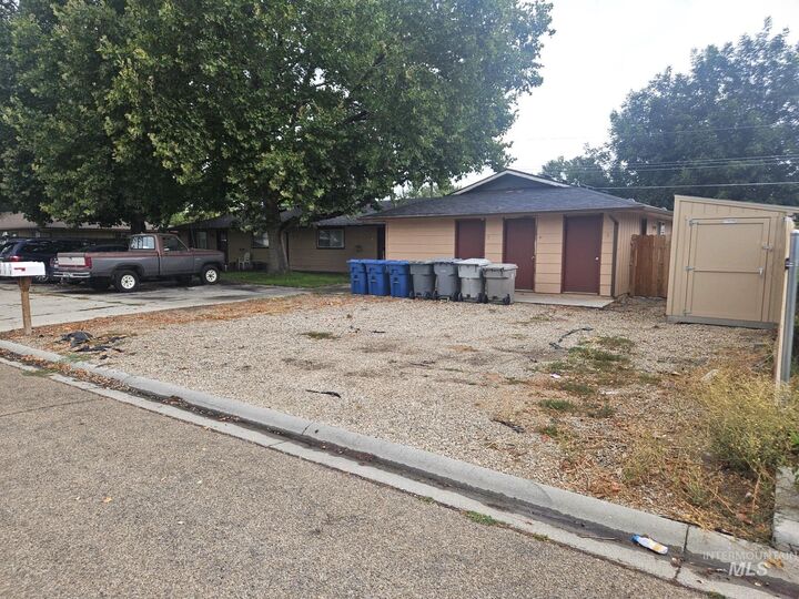Property Photo: 2915 Owyhee Lane ID 83605