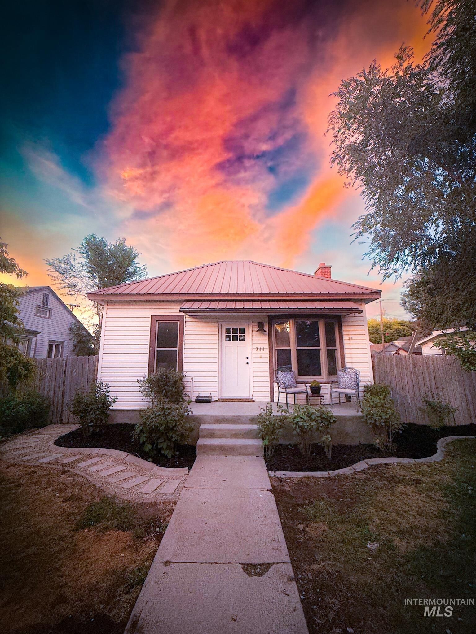 Property Photo:  344 7th Ave N  ID 83301 