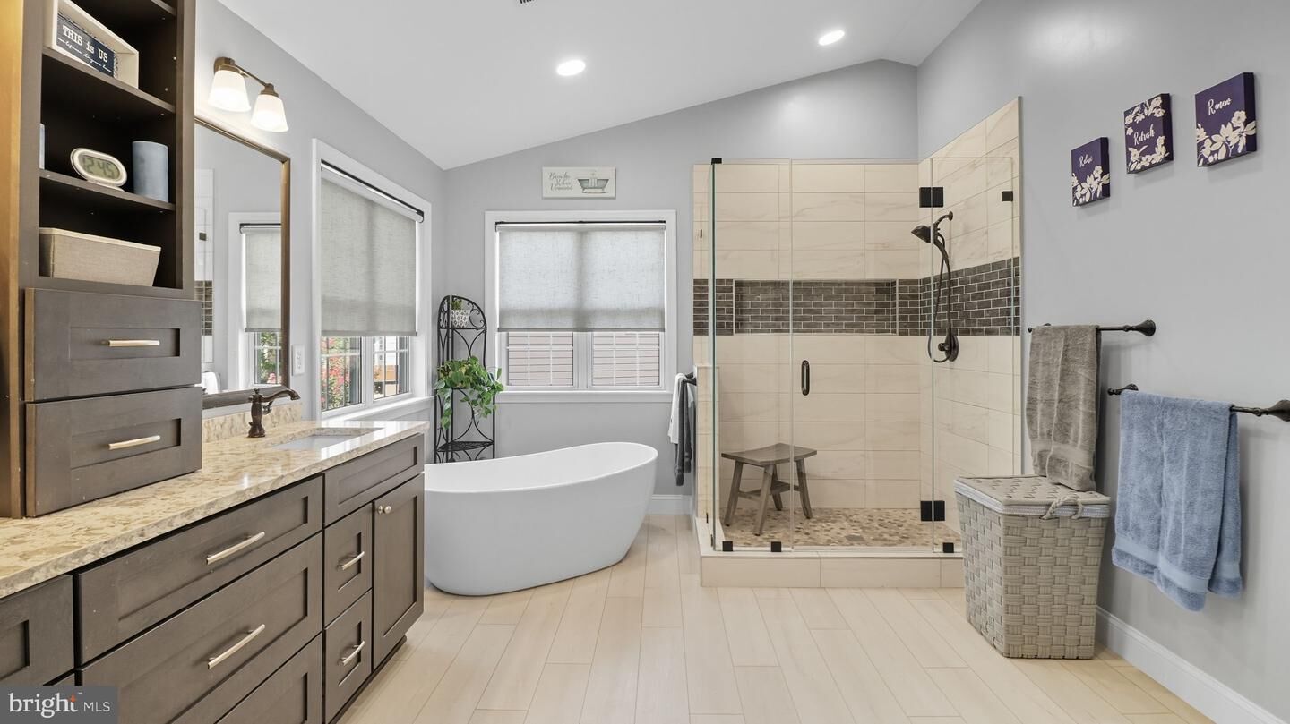 Property Photo:  5308 Lakevale Terrace  MD 20720 