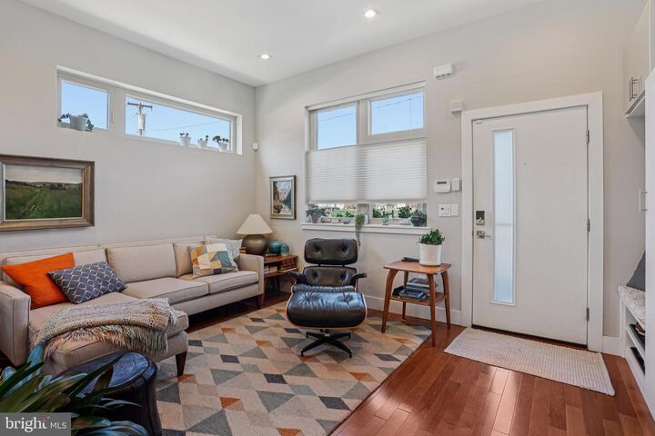 Property Photo: 2567 E Thompson Street PA 19125