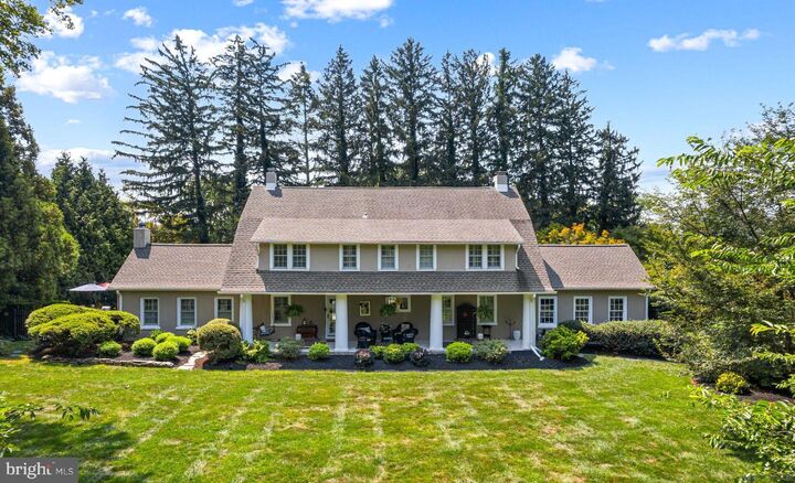 Property Photo: 2116 N Crescent Boulevard PA 19067