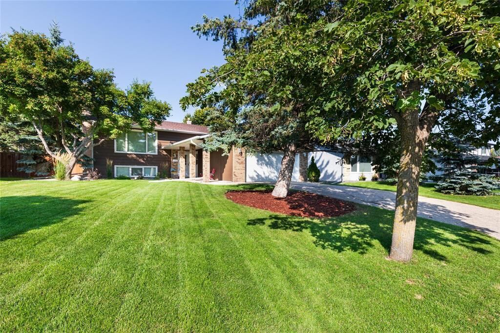 Property Photo: 79 Jewett Bay MB R3R 2M9