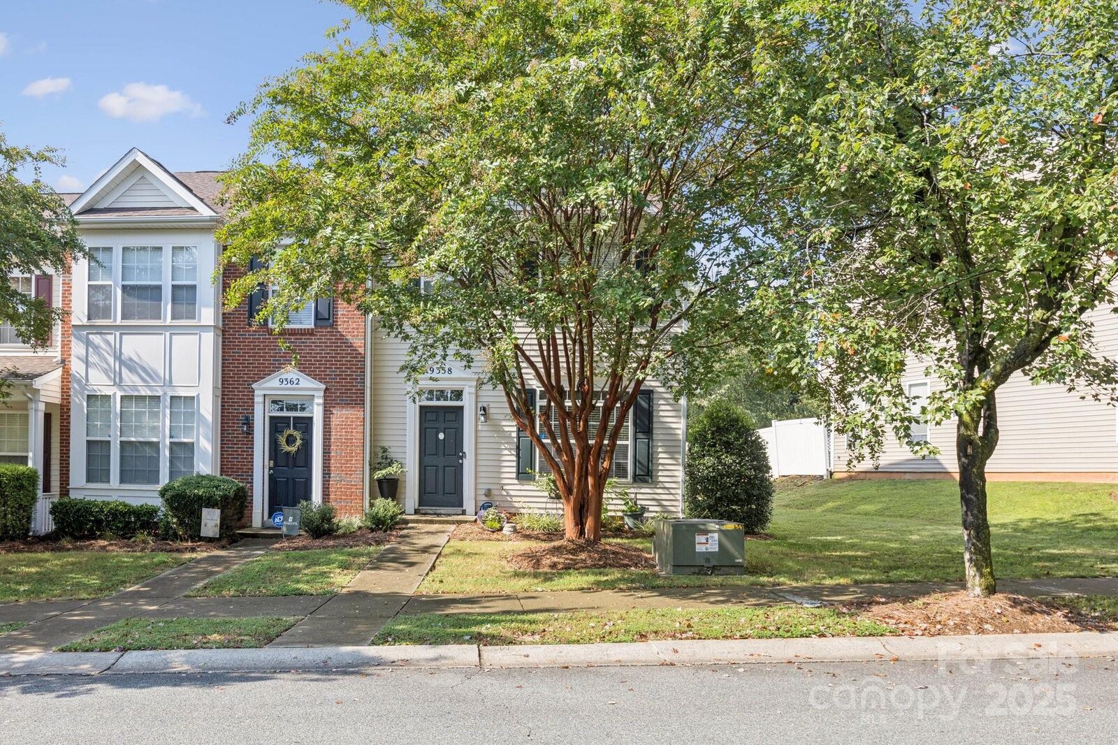 Property Photo: 9358 Greenheather Drive NC 28078
