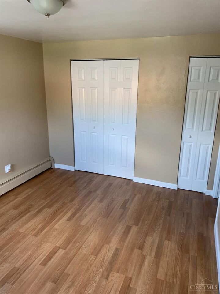Property Photo: 3321 Camvic Terrace OH 45211