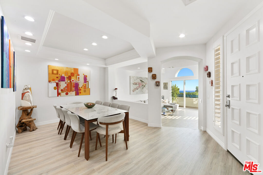 Property Photo:  6463 Zuma View Pl  CA 90265 