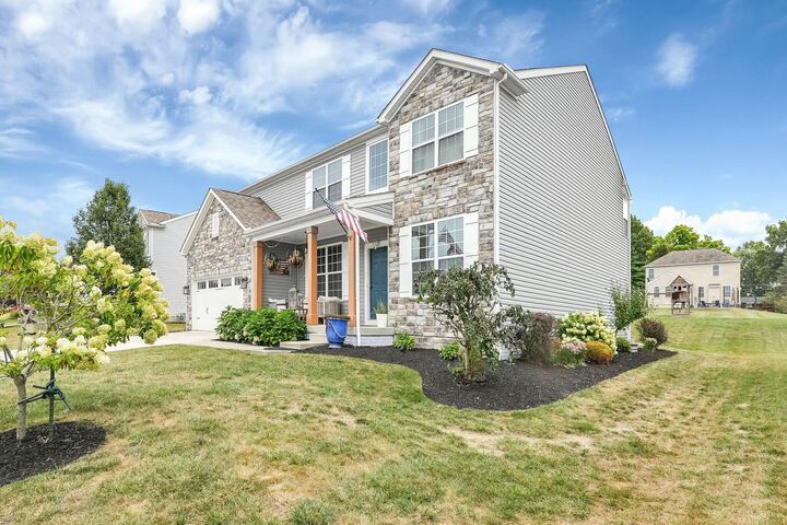 Property Photo: 637 Crestview Drive OH 43136