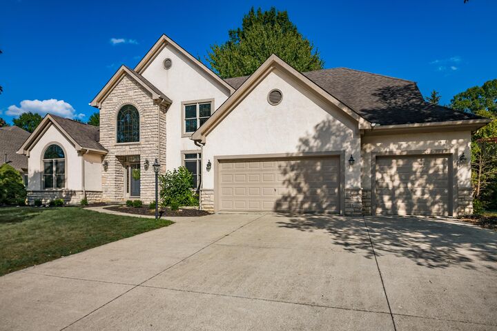 Property Photo:  6639 Meadow Glen Dr S  OH 43082 