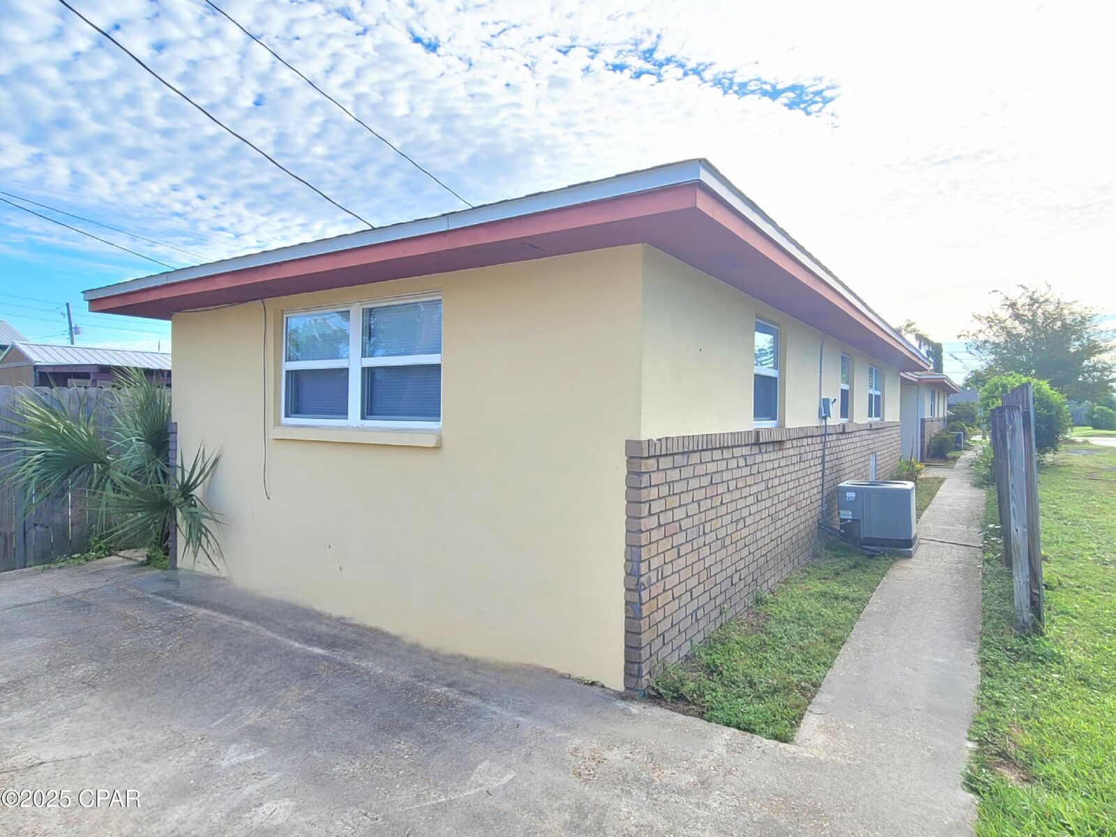 Property Photo: 1235 Jenks Avenue FL 32401