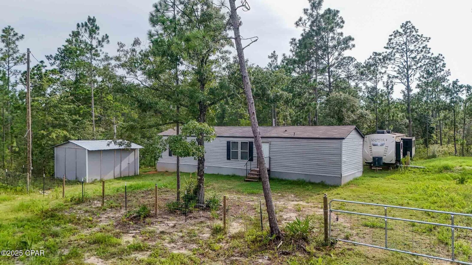 Property Photo: 20771 NW Marianna Lake Avenue FL 32438