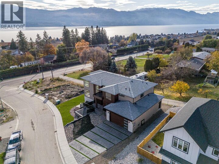 Photo de la propriété:  1047 Oak Barrel Place  BC V1Z 2G9 
