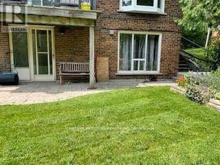 Property Photo:  19 Skyridge Road  ON M1E 4N7 