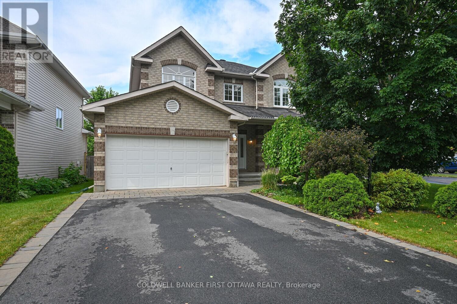 Property Photo:  105 Sirocco Crescent  ON K2S 2C9 