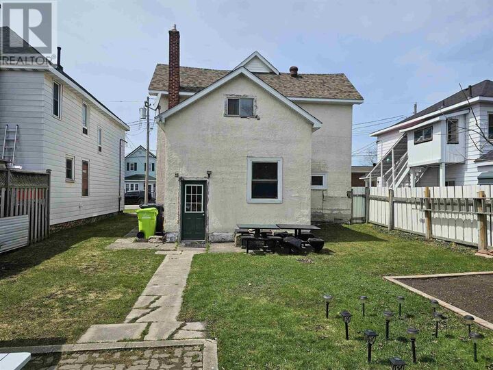 Property Photo: 84 Pilgrim St ON P6A 3E7