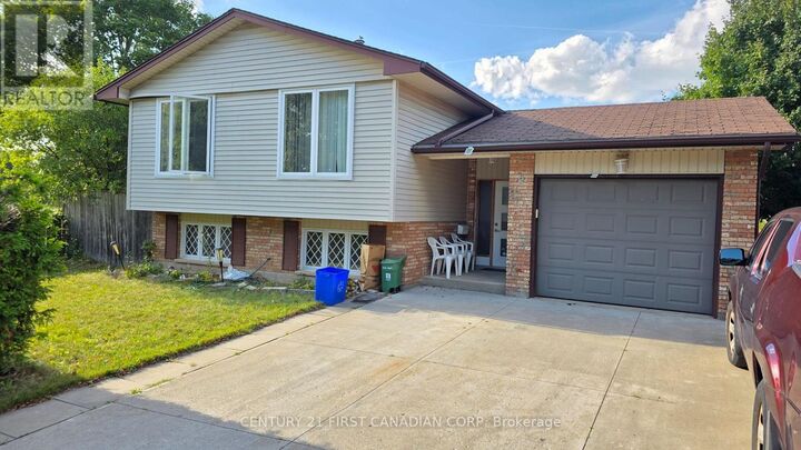 Property Photo: 2 Muriel Crescent ON N6E 2K5
