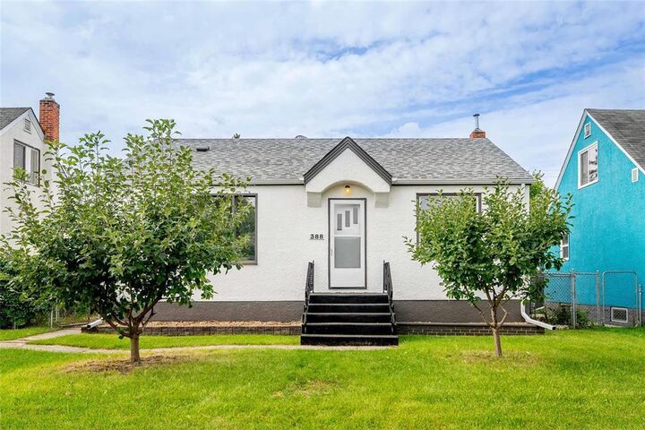 388 Winterton Avenue  Winnipeg MB R2K 1K2 photo