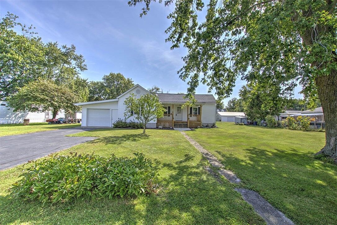 Property Photo:  212 N Oak St  IL 61756 