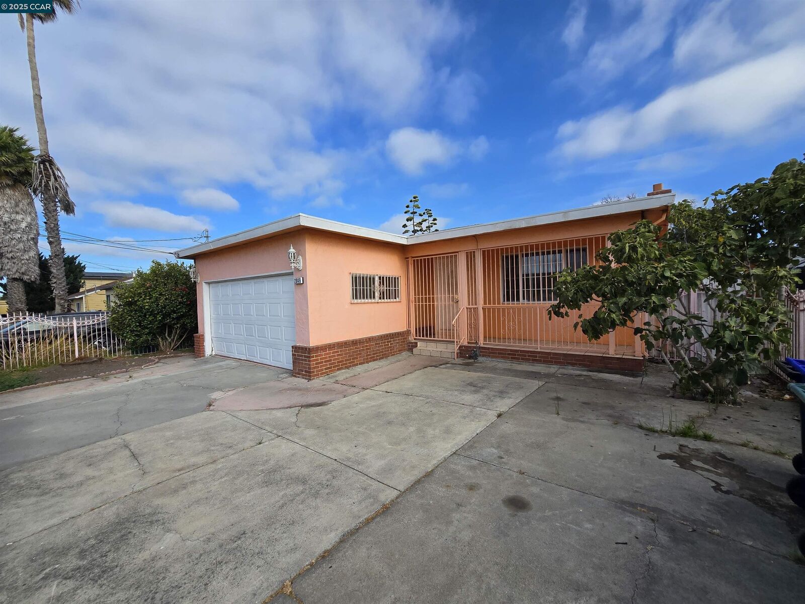 Property Photo: 2849 Rheem Ave CA 94804