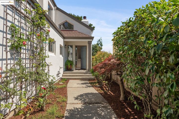 Property Photo:  5966 Glenarms Dr  CA 94611 