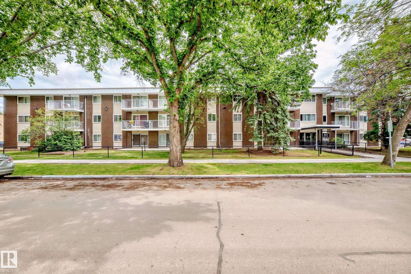 Property Photo: 10835 114 Street NW 111 AB T5H 3K3