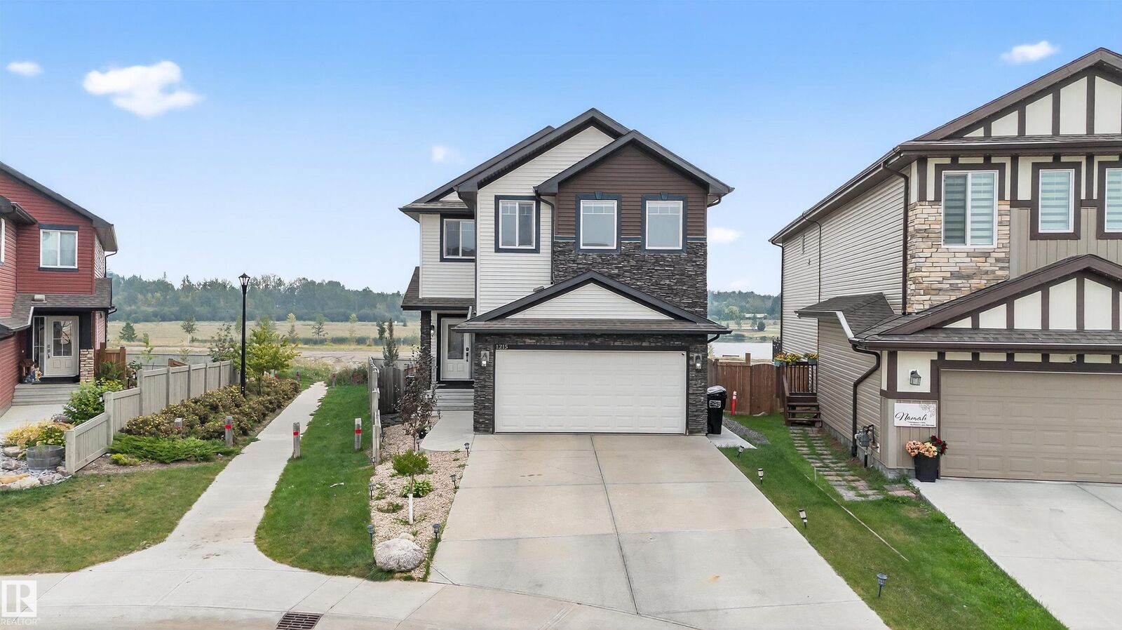 Property Photo: 1215 24 Avenue NW AB T6T 2E4