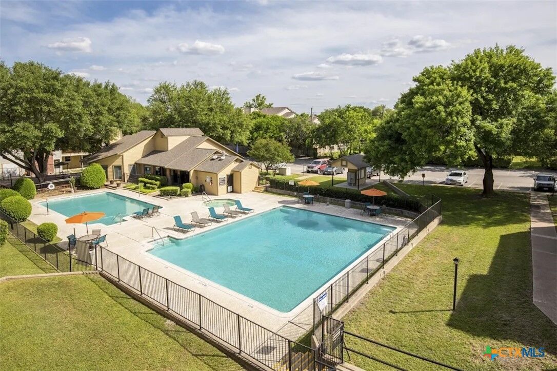 Property Photo: 2405 S 13th Street 502 TX 76504