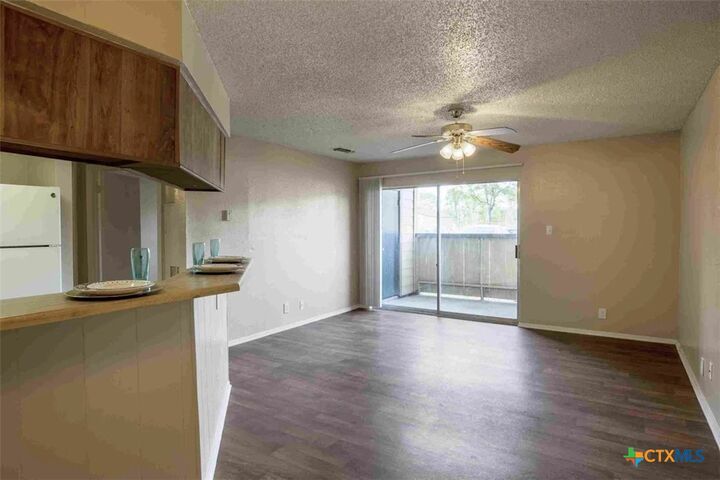 Property Photo: 2405 S 13th Street 721 TX 76504