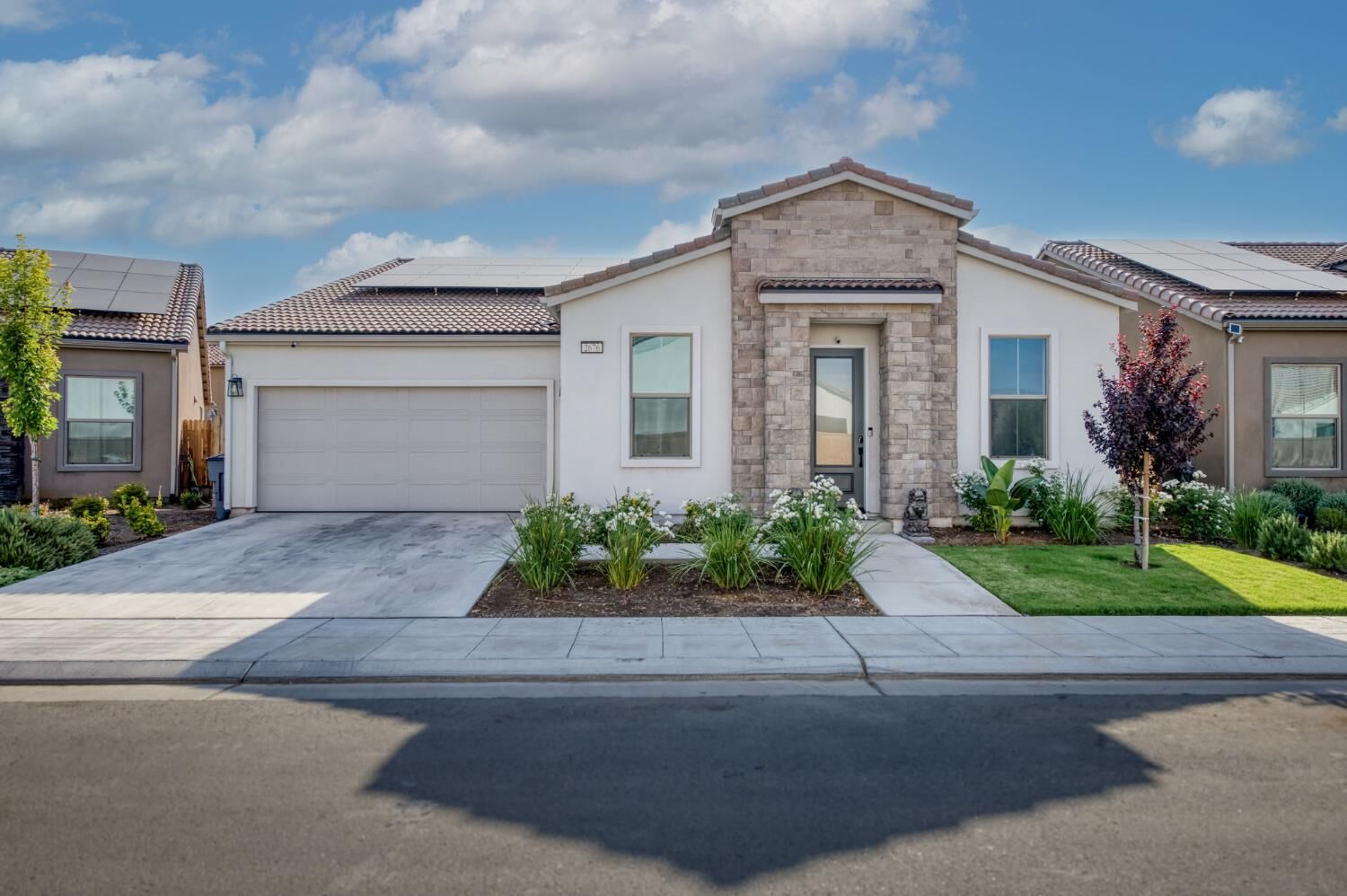 Property Photo:  2676 N Janice Avenue  CA 93737 