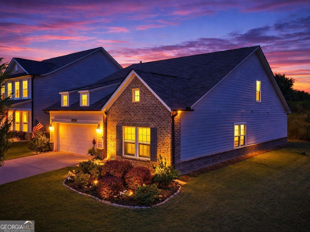 Property Photo:  5520 Allegre Place  GA 30028 