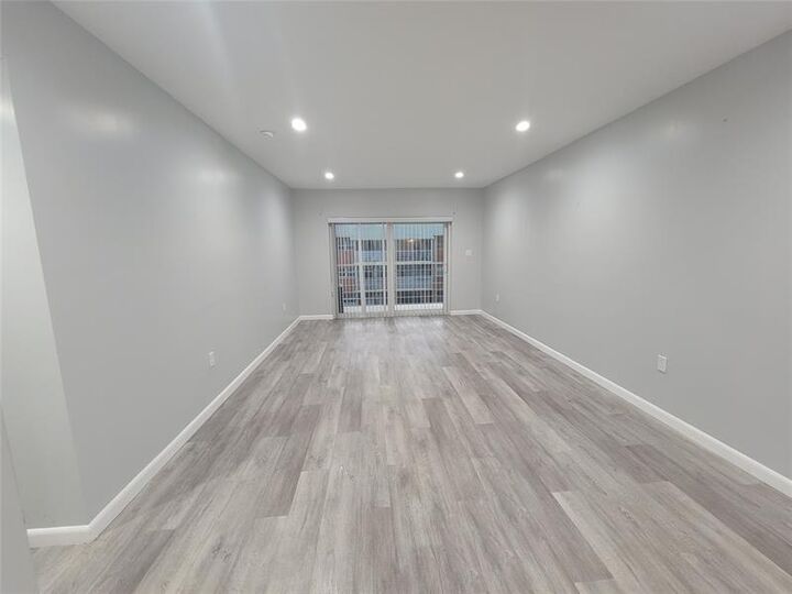 Property Photo: 3700 NW 21st St 414 FL 33311