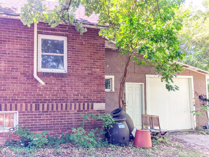 Property Photo: 2812 Pleasant Grove Road MI 48910