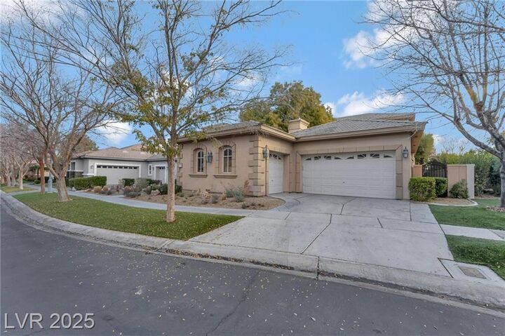 Property Photo: 904 Pont Chartrain Drive NV 89145