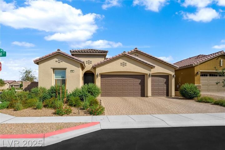 Property Photo: 602 Desert Bluebell Court NV 89011