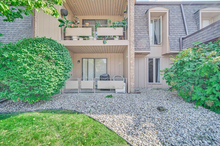 Property Photo:  420 Old Stone Road H-4  IN 46321 