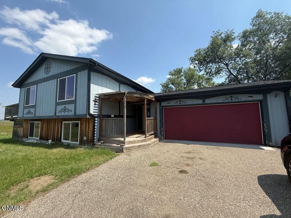 Property Photo:  1804 14th Avenue E  ND 58801 