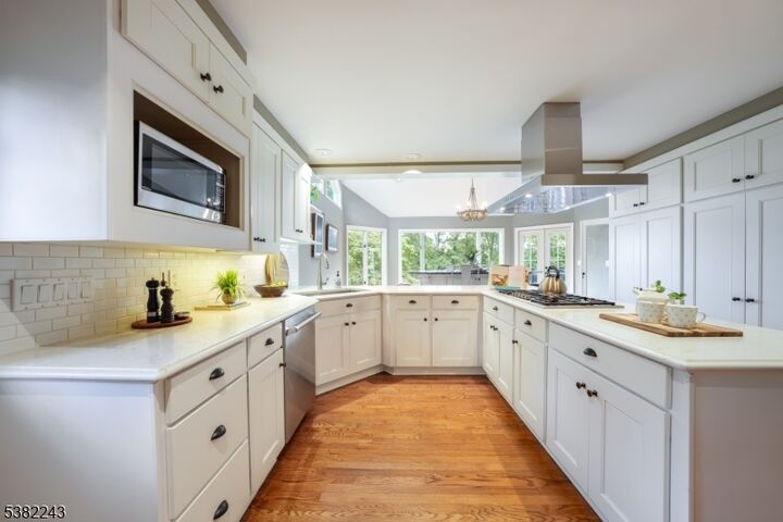 Property Photo:  115 Woodland Rd  NJ 07940 
