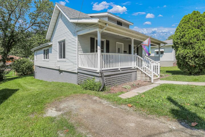 Property Photo: 706 S 1st Street IA 50138