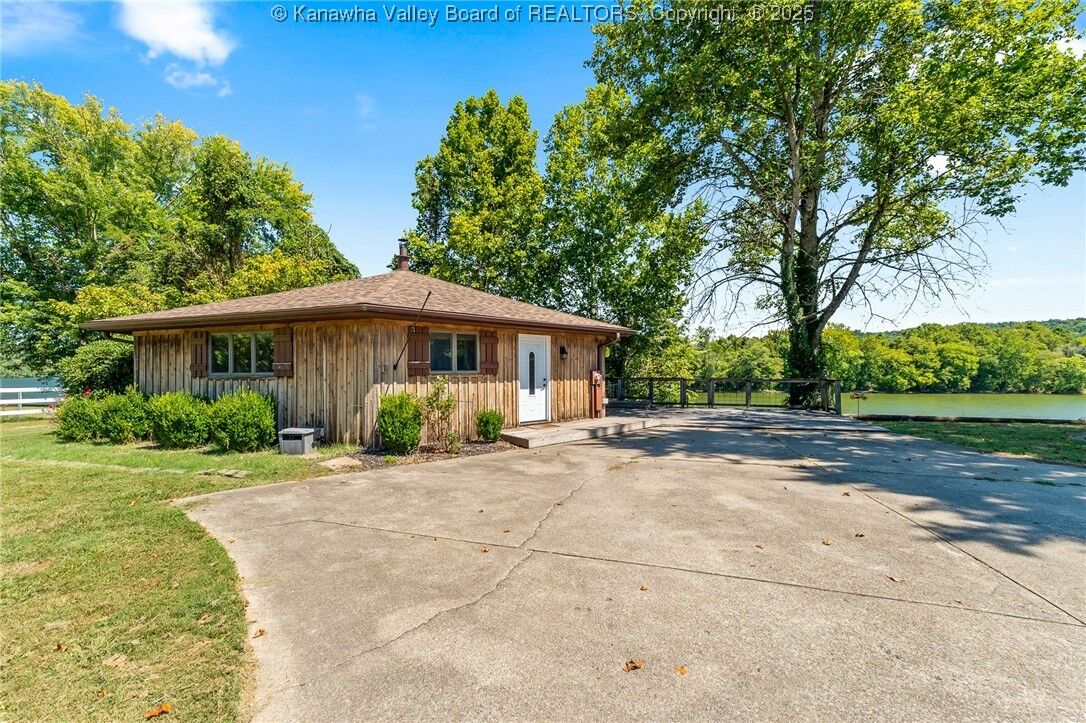 Property Photo: 20784 Winfield Road WV 25082