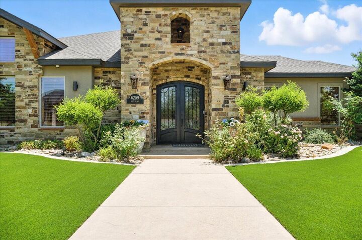 Property Photo: 6209 91st Place TX 79424