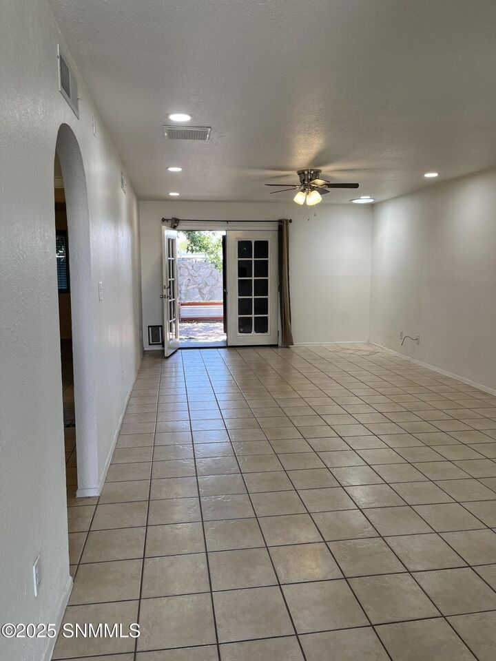 Property Photo:  1605 S Telshor Boulevard A  NM 88011 