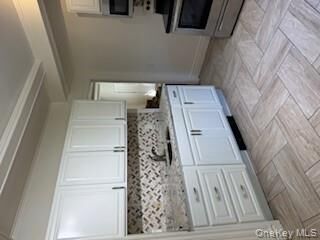 Property Photo: 7 Tamarack Hill Drive 5 NY 12603