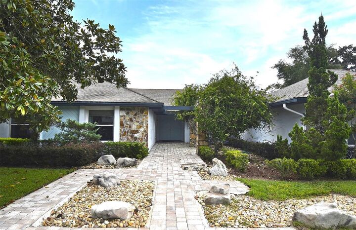 Property Photo: 380 White Oak Cir FL 32751