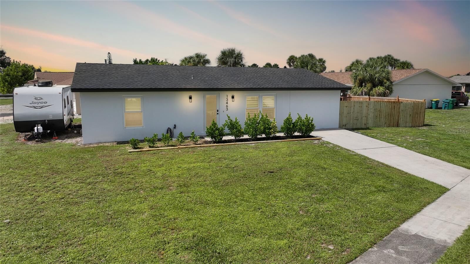 Property Photo: 13463 Longwood Avenue FL 33981