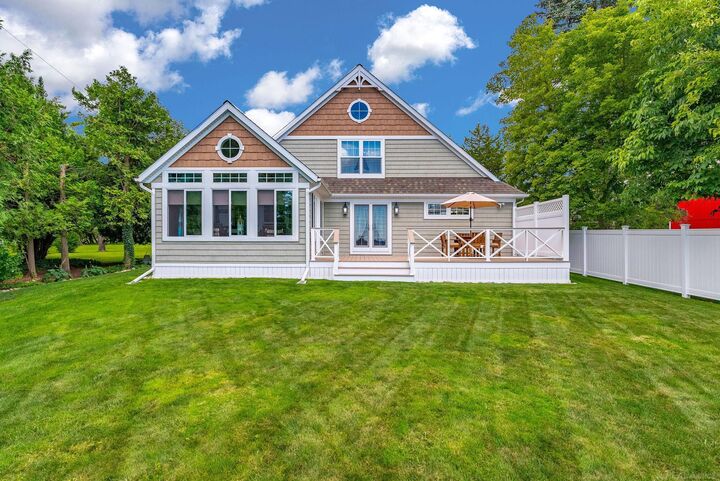 Property Photo: 1073 S Lakeshore Road MI 48419