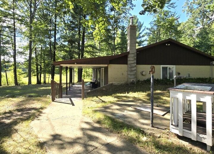 Property Photo: 10515 Broadway Avenue MI 49340
